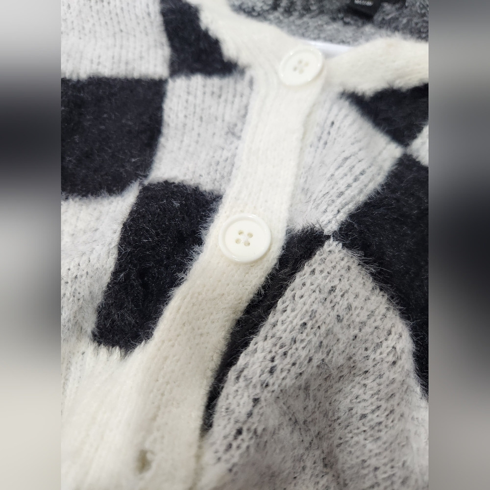 Checker Cardigan - Picture 4 of 4